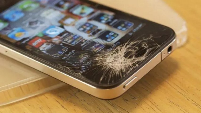 Akıllı Telefonlarda Ekran Kırılması: Ekranımı Kendim Onarabilir Miyim?