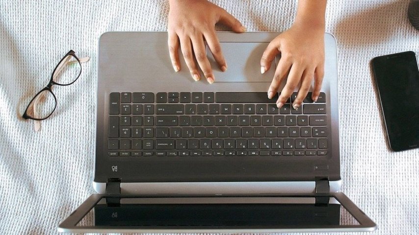 İş İçin Laptop Alırken Hangi Özelliklere Öncelik Vermeliyiz?