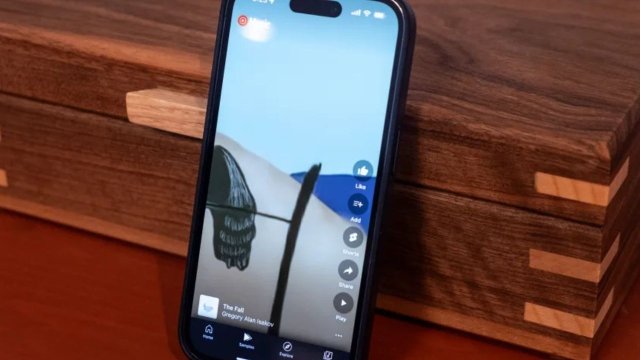 YouTube Music, müzik keşfi için TikTok tarzı bir akış olan Samples'ı kullanıma sunuyor