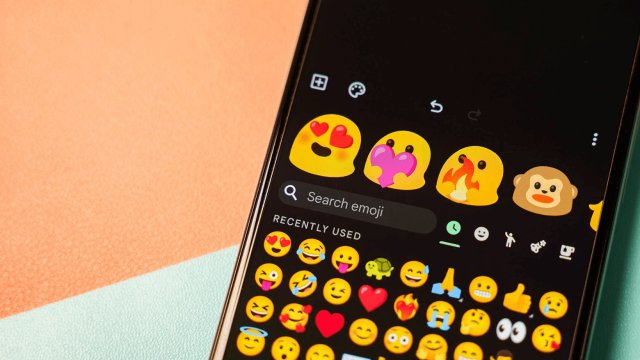 Emoji'nin DNA'sı Değişiyor: Emoji Kitchen Şimdi de Google Arama'da!