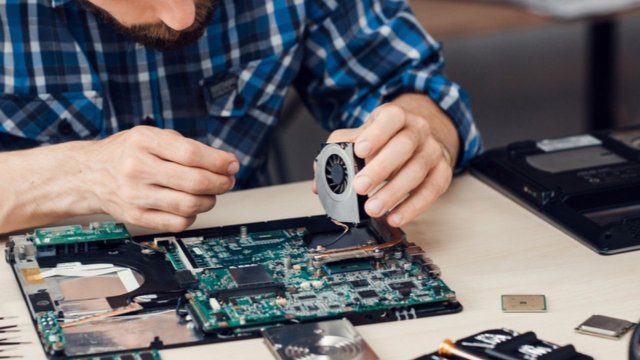 Laptop Anakartını Kendim Söksem Garanti Bozulur mu?