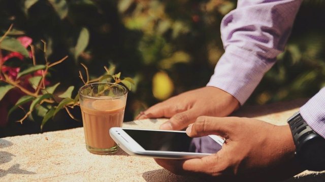 Android Telefonda Ekran Donmaları ve Takılma Sorunları Nasıl Çözülür?