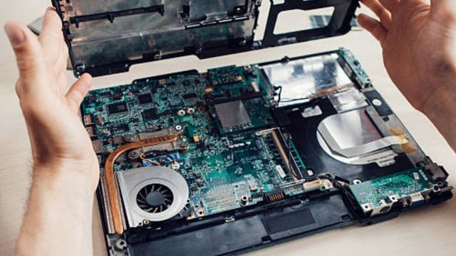 5 Maddede Laptop Anakartı Sökme ve Temizleme