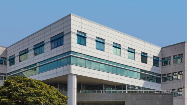 Apple'ın üvey kardeşi Foxconn'a saldırı!