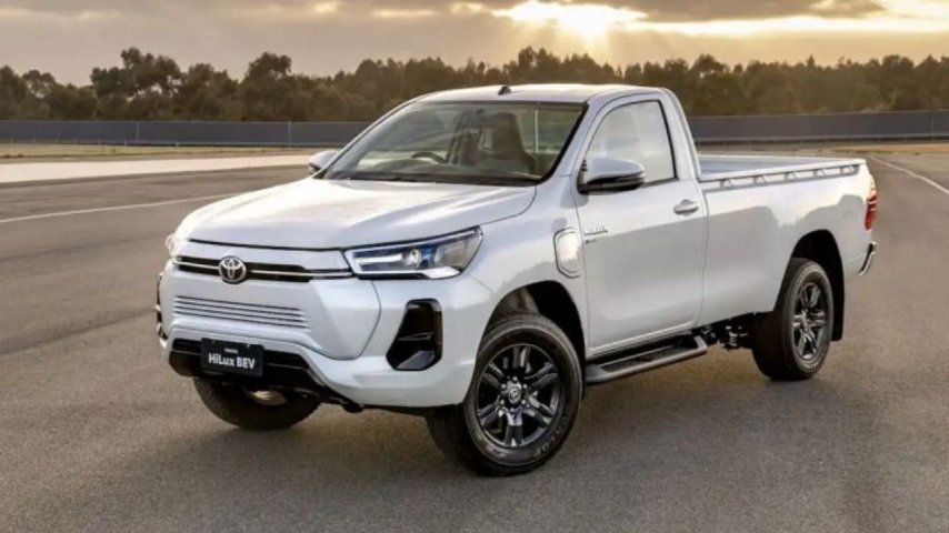 Toyota E-Hilux tanıtıldı! İşte menzili, fiyatı ve özellikleri