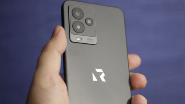 Rusya bunu da yaptı: Anti-Casus 'P-Fon' cep telefonu