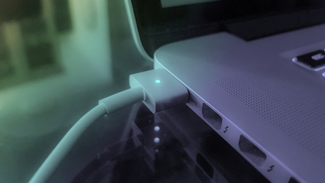 Sarjda Laptop Kullanımı: Batarya Ömrüne Etkileri Nelerdir?