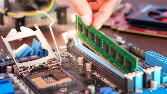 RAM Overclock Yaparken Hangi Programlar Kullanılmalı