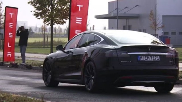Almanlar bayram edecek! Tesla'dan Almanya'ya özel ucuz otomobil