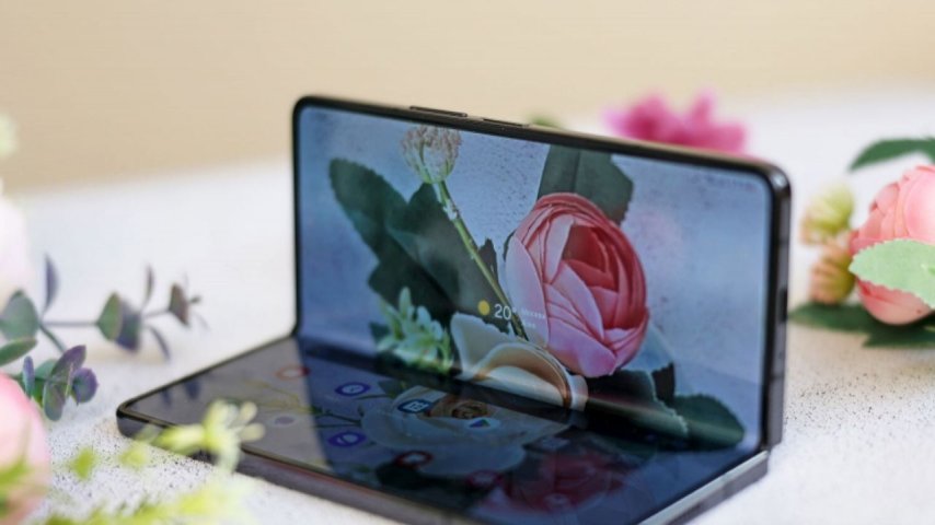 Meğer yalanmış! Samsung 400 dolarlık telefonu yalanladı
