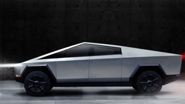 Paslanmaz çelikten yapılan Cybertruck 100 km hıza 3 saniyede çıkacak!