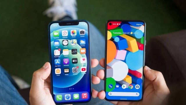 Akıllı Telefon Seçimi Android ve iOS Arasındaki Özellik Yarışı