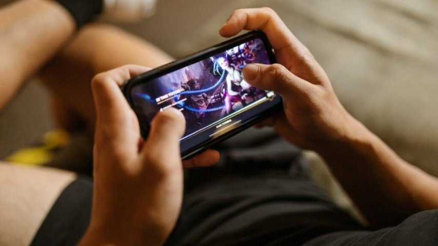 Hangi Oyunlar, Dikkat Dağıtıcı Olmadan Doğru Telefon Kullanımını Destekliyor?