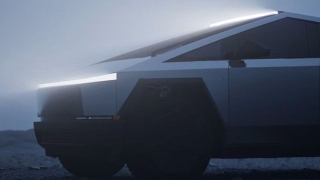 Tesla'dan açık çek! Cybertruck pil teknolojisi bedavaya yayınlandı