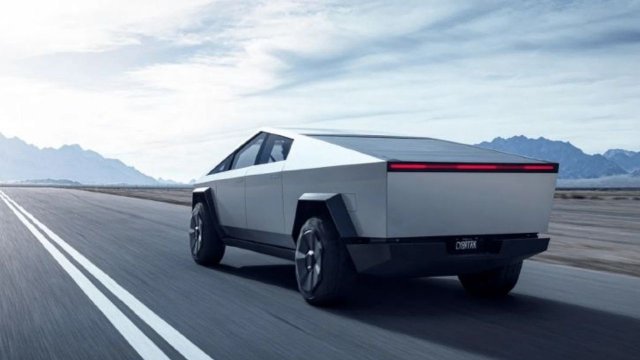 Cybertruck teslimatı başladı! Türkiye'de de satılacak mı?