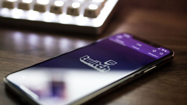 Twitch masrafları azaltmak için yüzlerce kişiyi işten çıkartacak