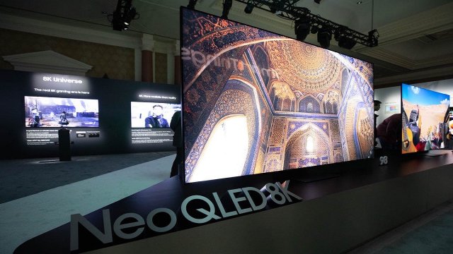 Teknoloji Dünyası Büyüleniyor: Samsung'dan Yeni Ekran Serileri