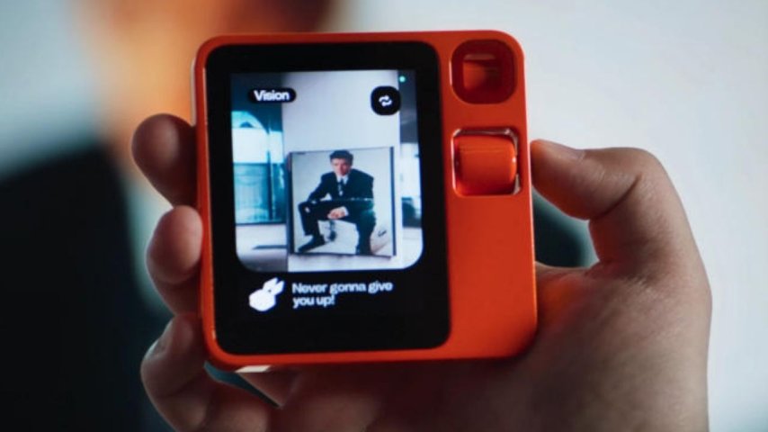  Rabbit R1 mobil yapay zeka aygıtı tanıtıldı