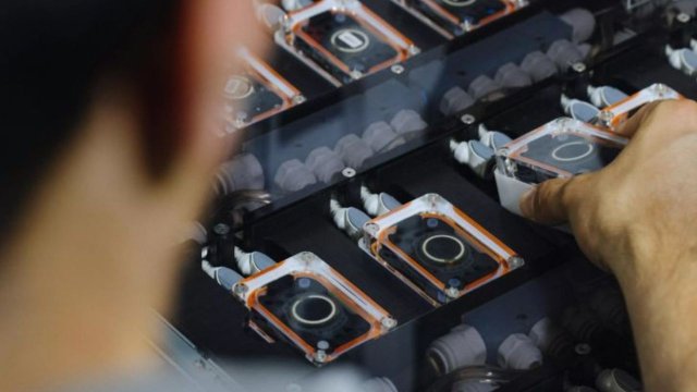 Neuralink çipleri işe yarıyor mu? Hastalar iyileşmeye başladı