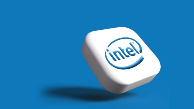 Intel, otomobiller için yapay zeka çipleri hazırlıyor