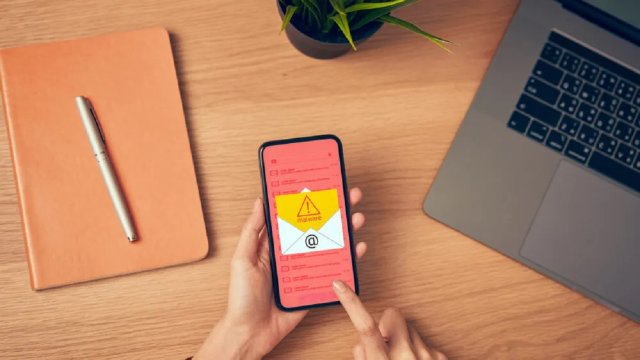 Cep Telefonunuzda Virüs Olduğunu Nasıl Anlarsınız? Korunma ve Temizleme Rehberi