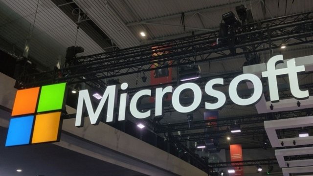 Microsoft hisselerine neler oluyor? Kar yükseliyor ama hisseler elden gidiyor