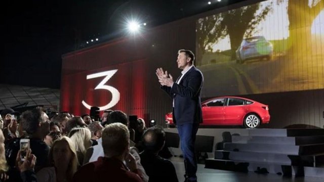 Tesla, yıllık 8 milyar dolar harcayacağı alanı açıkladı