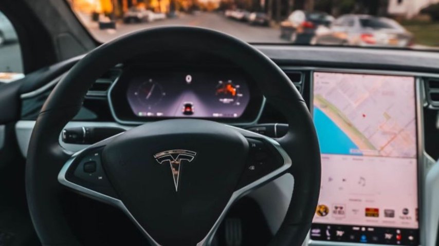 Rusya'da otonom araçların kazaya karışması durumunda kimin suçlu olacağı açıklandı