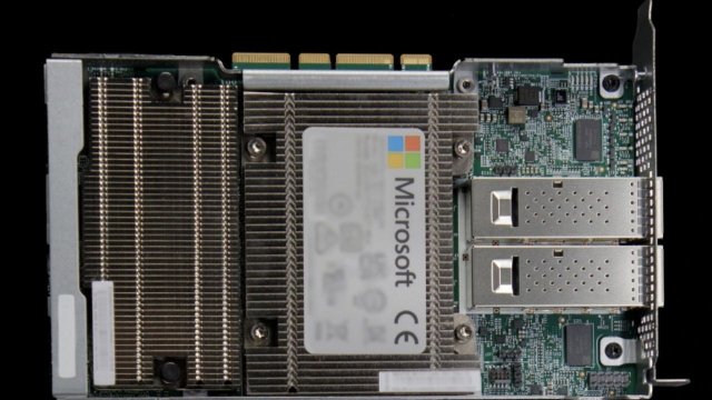 Microsoft, AI sunucuları için özel bir ağ kartı geliştiriyor