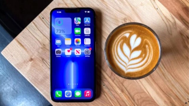 iPhone Parlaklık Düşürme Hem Gözlerinizi Hem Bataryanızı Koruyun