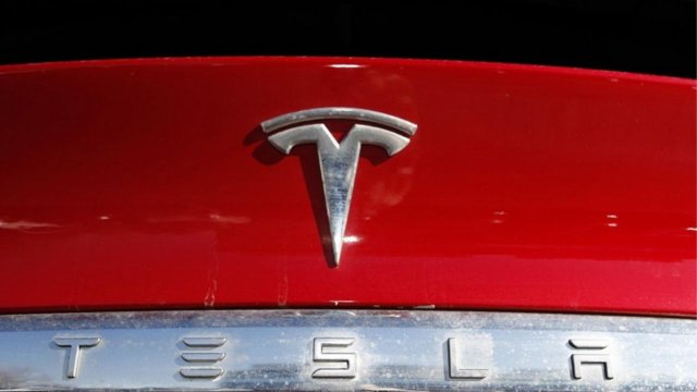 Tesla, yazı tipi sorunuyla 2 milyon aracını geri çağıracak