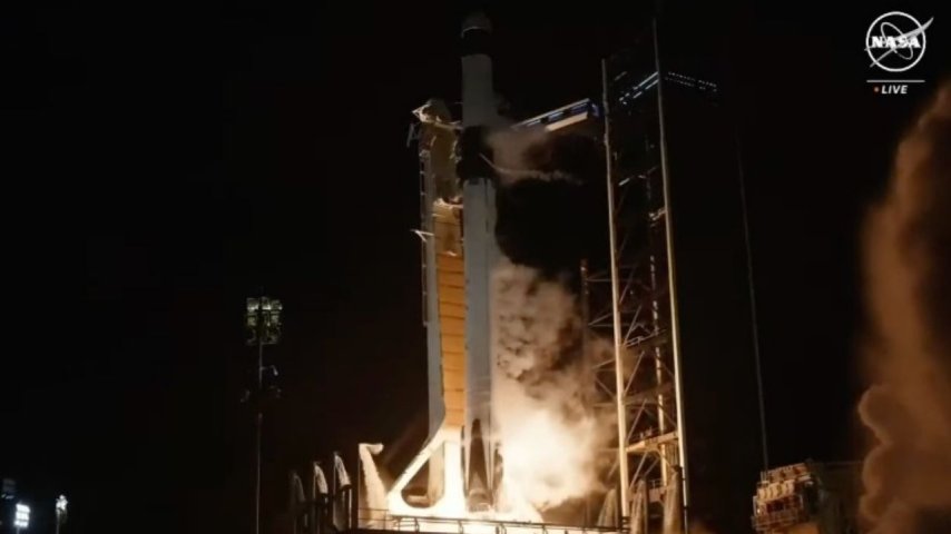 Rus kozmonotlu SpaceX Crew Dragon uzay aracı ISS'ye fırlatıldı