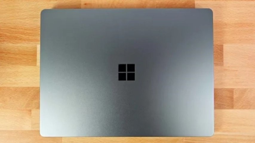 Microsoft'un Surface bilgisayarları yenileniyor