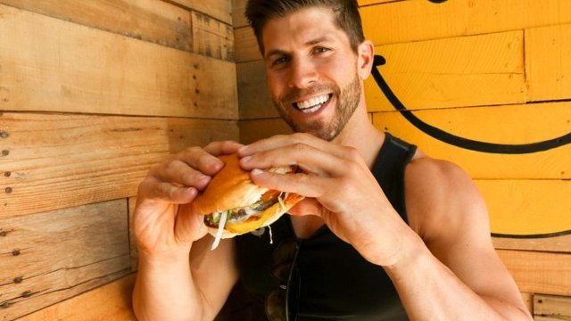 CHEAT MEAL Nedir, Nasıl Yapılır? İşe Yarıyor mu