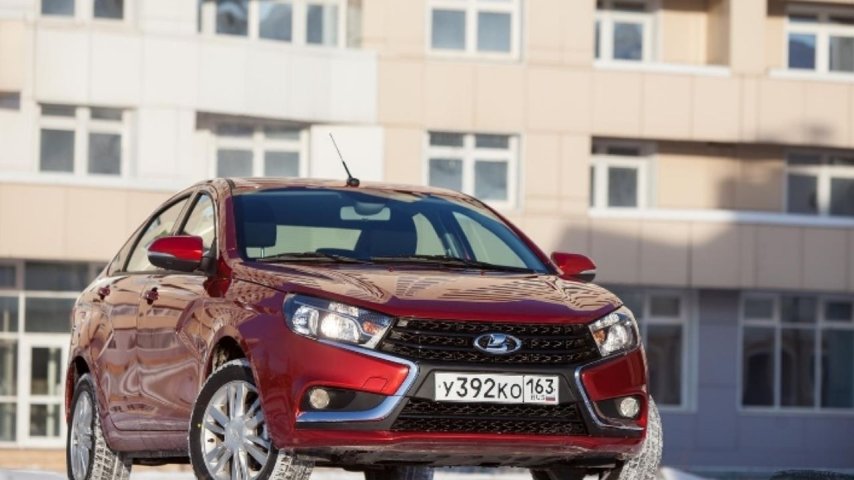 Otopilotlu Lada Vesta kamuya açık yollara çıktı