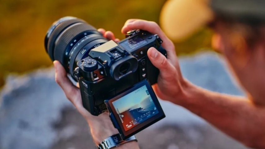 Fujifilm, aynasız GFX 100S II'yi tanıttı