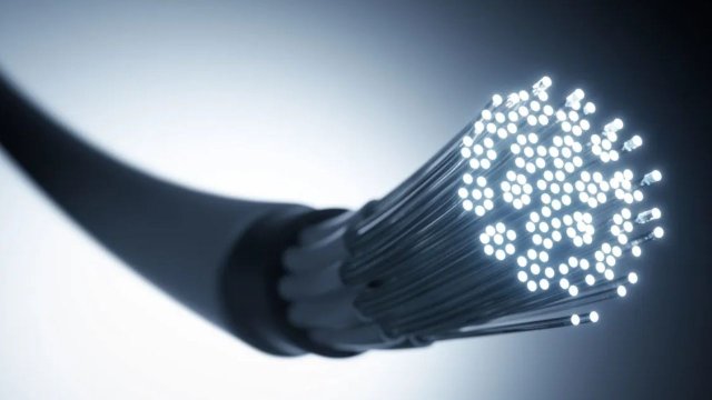 Afrika ile Avustralya'ya deniz altı fiber optik kablosu döşeniyor