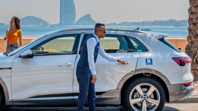 Hintli BluSmart, Dubai'de araç çağırma hizmetini test ediyor