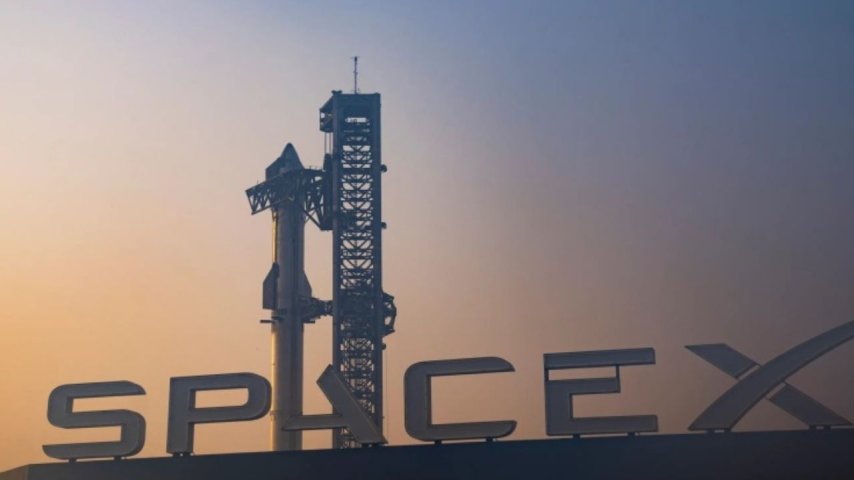 SpaceX her gün bir Starship üretecek bir Starfactory inşa etti