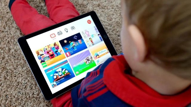 YouTube Kids Üzerinden Nasıl Eğlenceli ve Eğitici Aktiviteler Yapılır?
