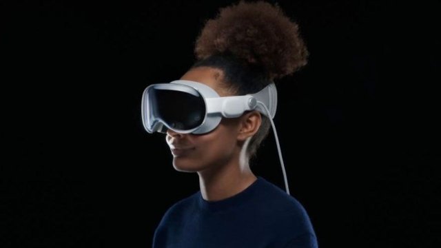 Apple'ın Vision Pro AR kulaklıkları bu yıl 500 binden az satacak