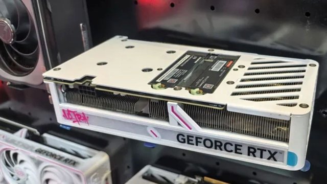 Çift M.2 SSD Yuvasına Sahip GeForce RTX 5000 iGame Ultra Ekran Kartı Tanıtıldı