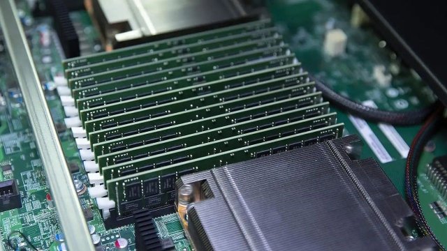 Sunucu ve İş İstasyonları İçin ECC RAM