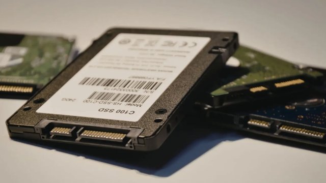 Kurumsal müşteriler için SSD'lerin fiyatı artık HDD'lerden 16 kat daha pahalı!