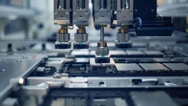 Tesla, devasa Terafab çip fabrikasının başına Intel'den deneyimli bir ismi transfer etti
