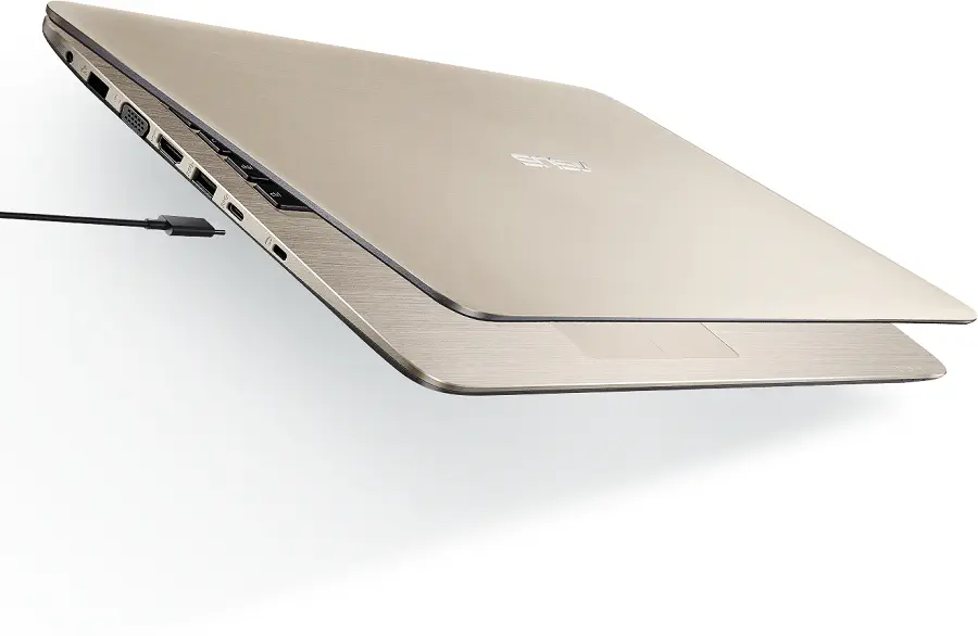 Asus X556UR-XX152TC Notebook