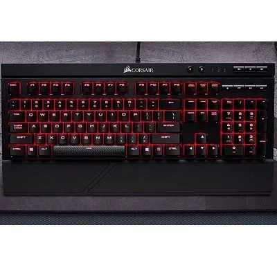 Corsair Gaming K68 - Red LED - Cherry MX Red Türkçe