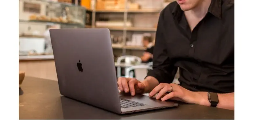 Apple MacBook Pro MR932TU/A Space Grey Notebook