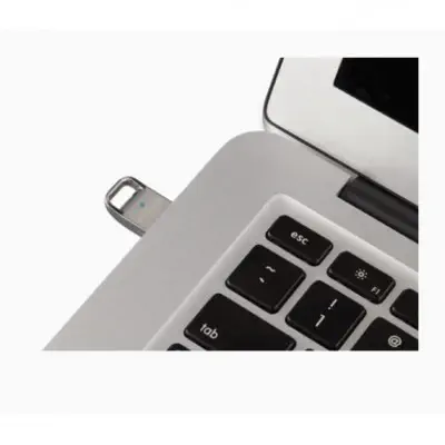 Corsair Flash Voyager Vega CMFVV3-64GB USB 3.0 Bellek