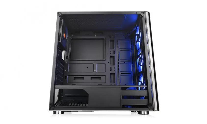 Thermaltake V200 TG 600W 80+ RGB Fanli Mid-Tower Kasa CA-3K8-60M1WE-02